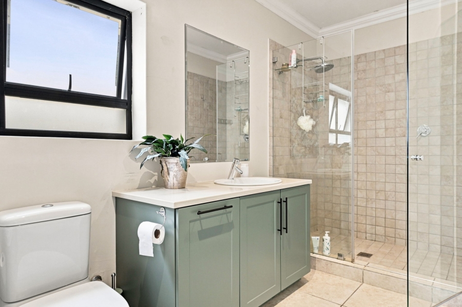 5 Bedroom Property for Sale in Stonehurst Mountain Estate Western Cape